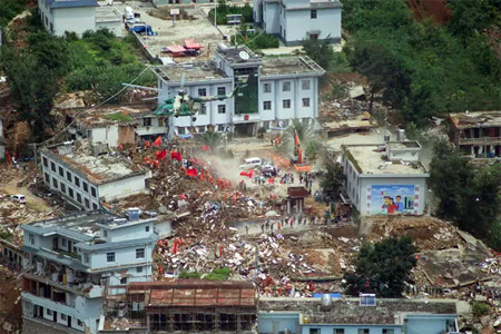 Ascienden a 589 los muertos por terremoto en Yunnan, China